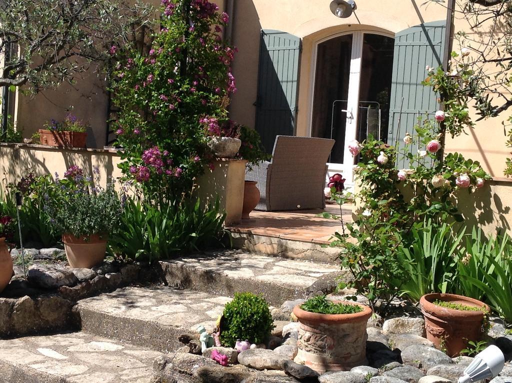 Bed and Breakfast Jardin D'Antan Ansouis Exterior foto